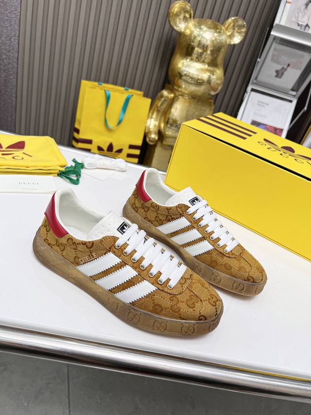 冲量价: 男+10 重磅联名 Adidas｜Gucci三叶草logo与标志性三条杆为设计元素将其与独属于的gucci 双方选择adidas Originals经